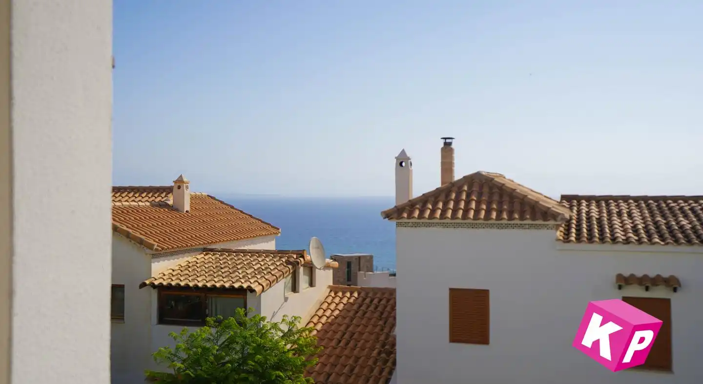 Vista exterior de Casa o xalet en venda en Santa Pola amb Jardí privat, Terrassa i Traster
