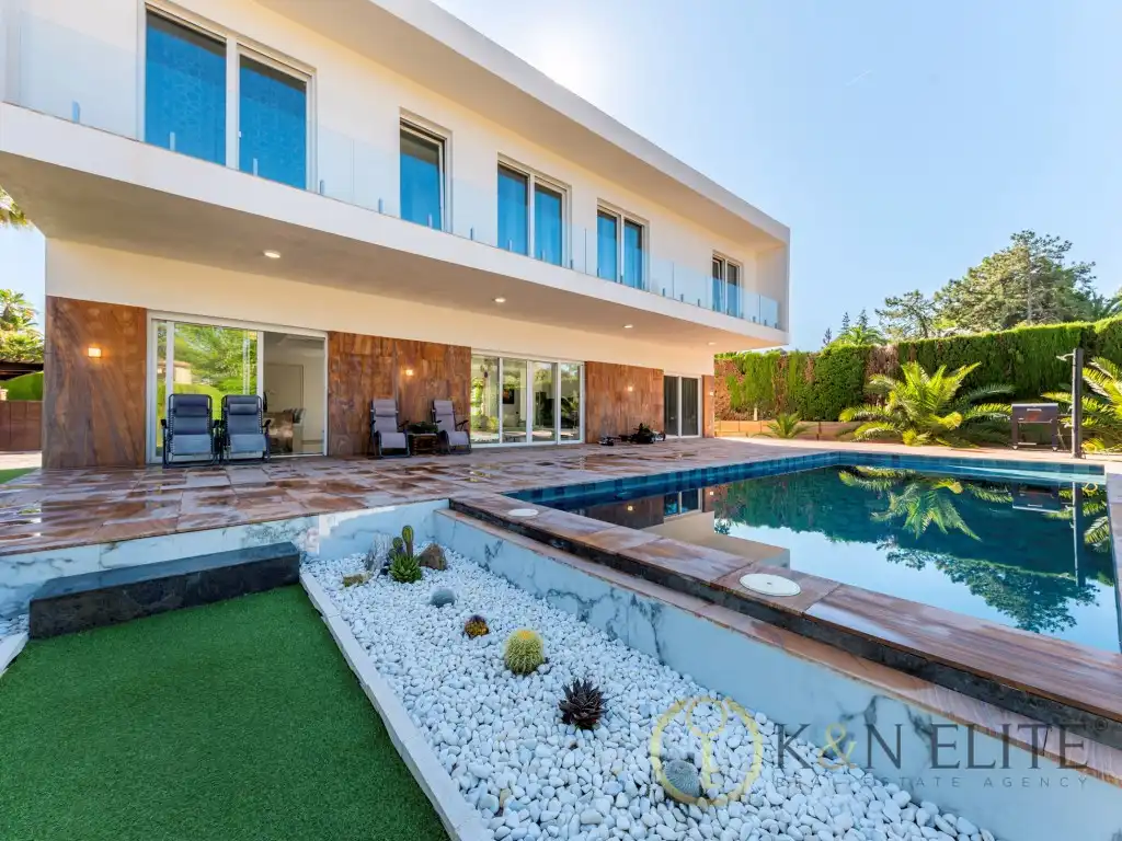 Exterior view of Houses for sale in Petrer  with Private garden, Terrace and Swimming Pool