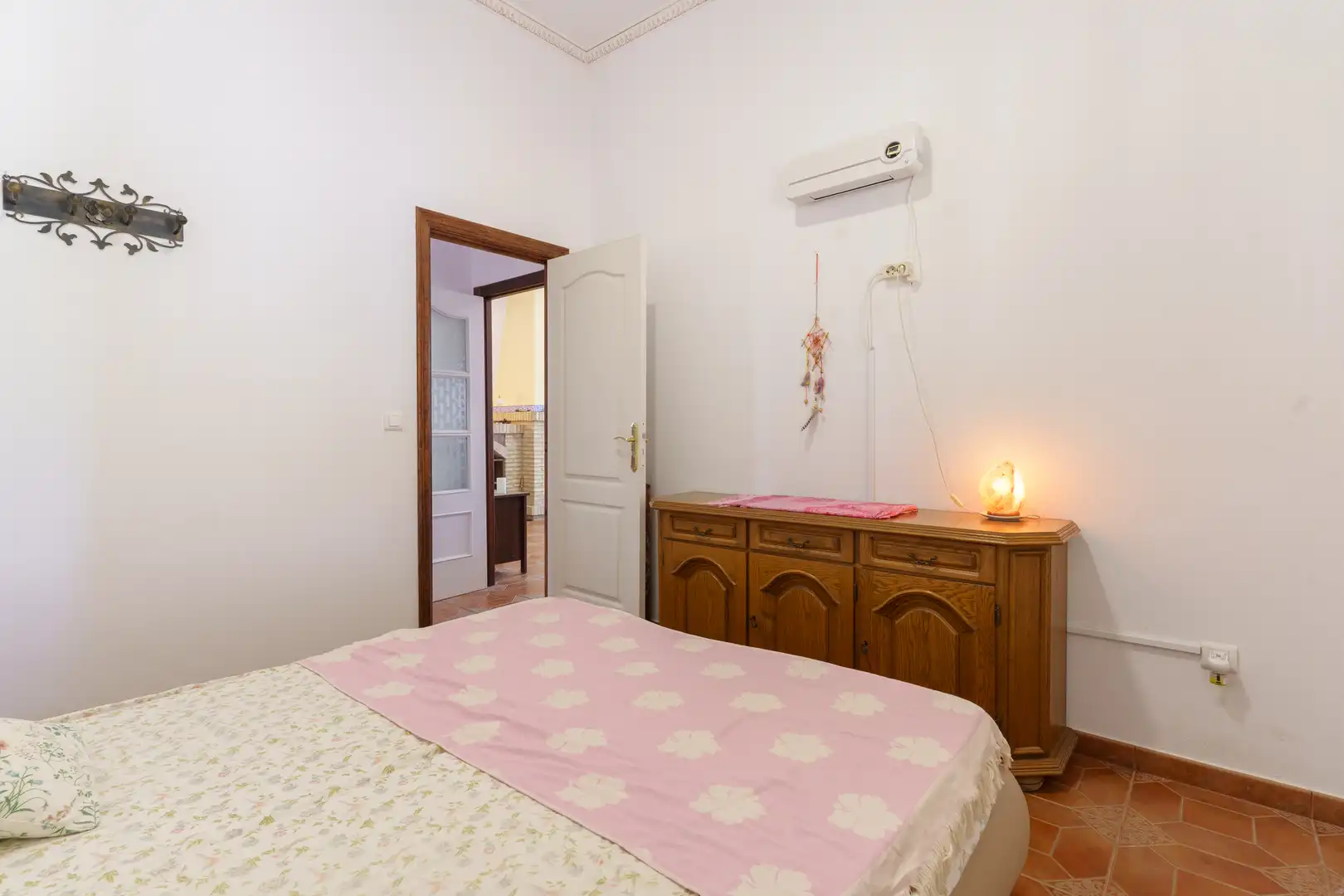 Habitación de Finca rústica en venta en La Palma del Condado con Jardín privado, Terraza y Piscina