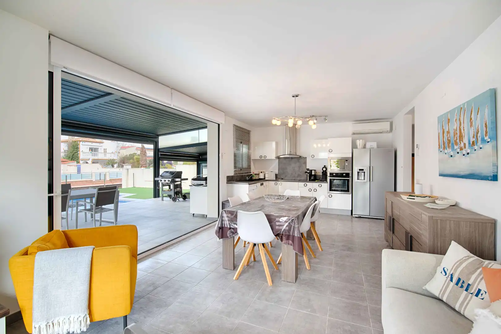 Casa con piscina en venta en Carrer Norfeu, imagen 14