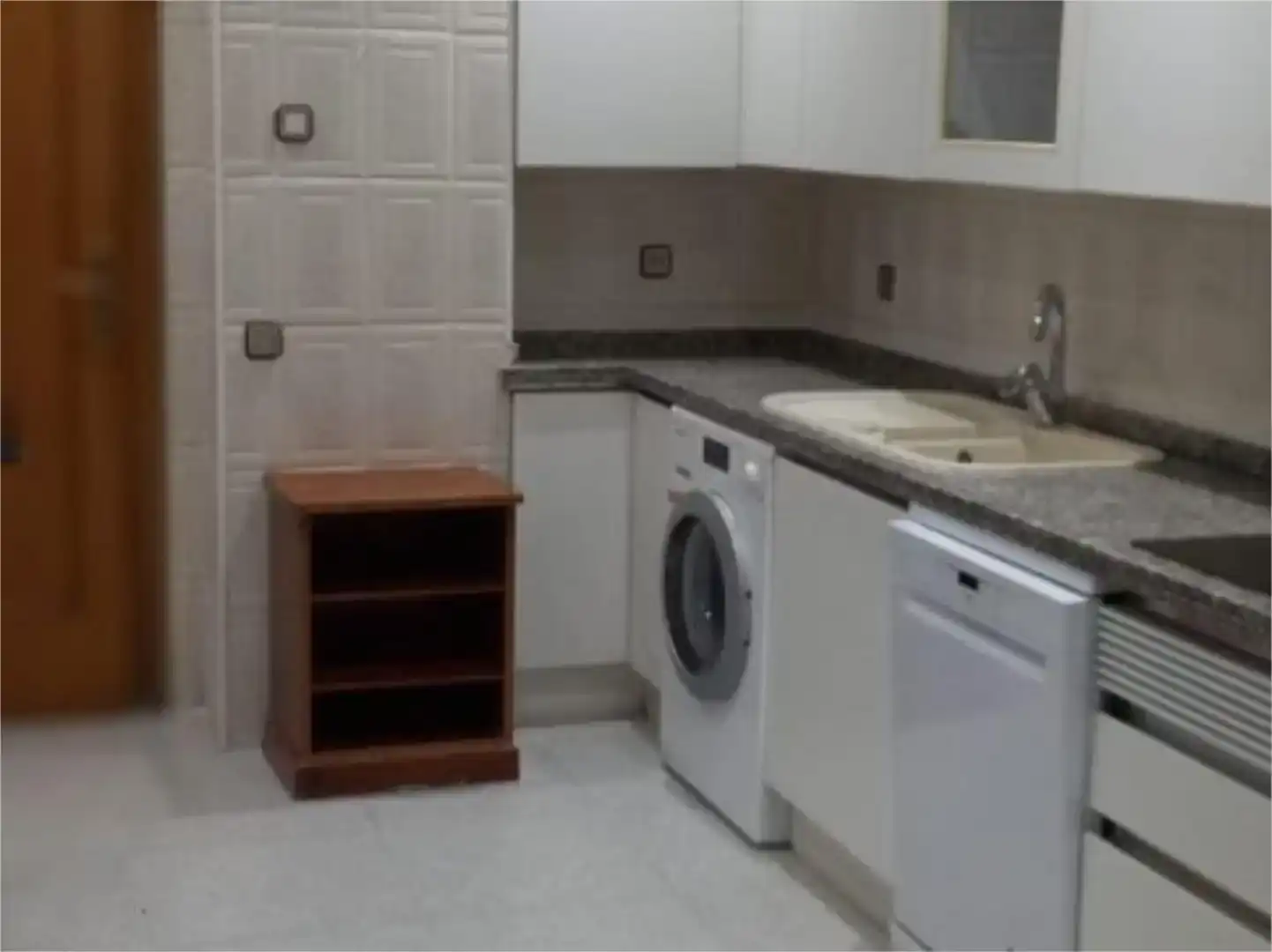 Küche von Wohnung zur Miete in Madrid mit Klimaanlage, Privatgarten und Parkett