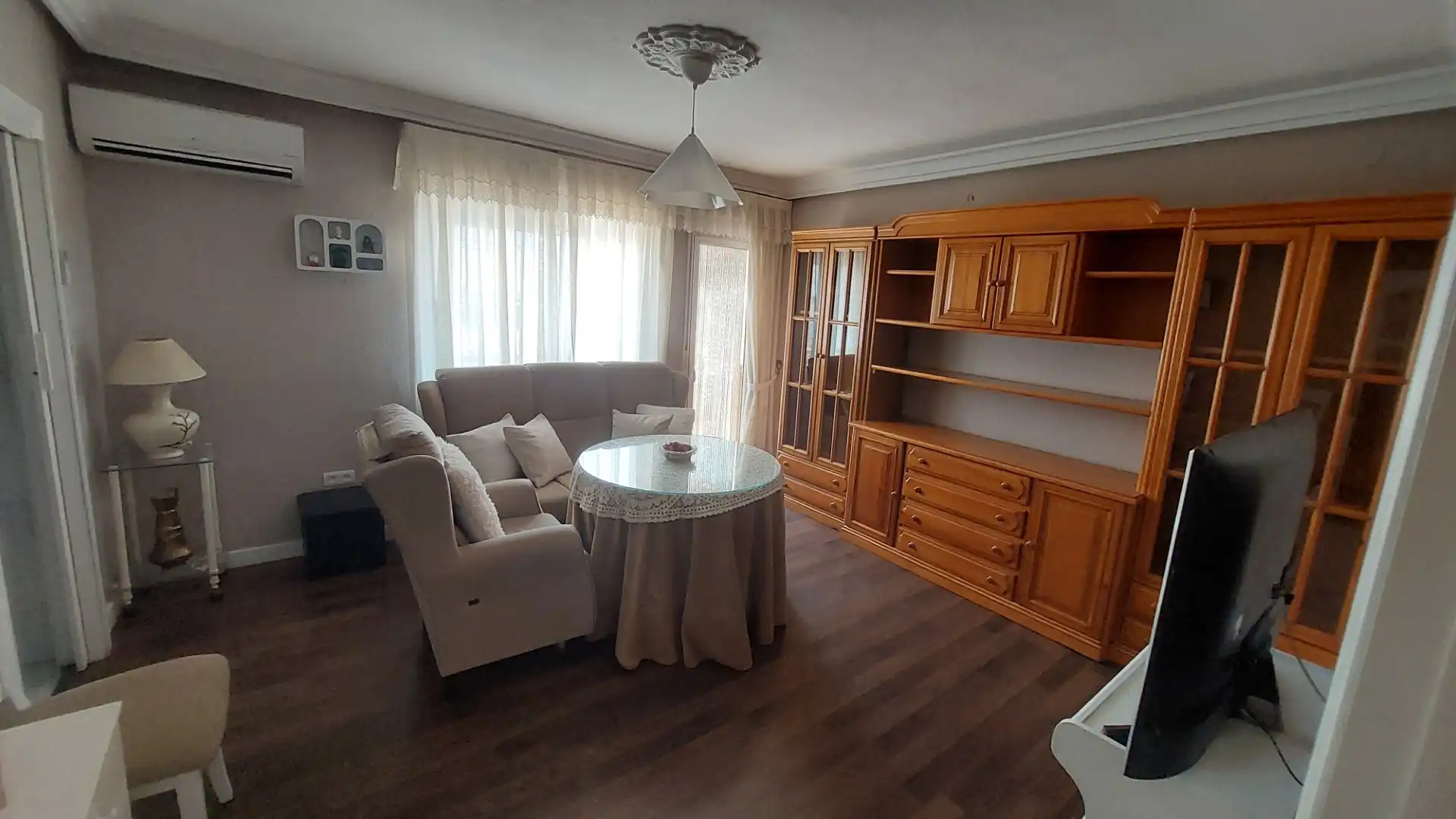 Sala d'estar de Pis de lloguer en Plasencia amb Aire condicionat, Calefacció i Moblat