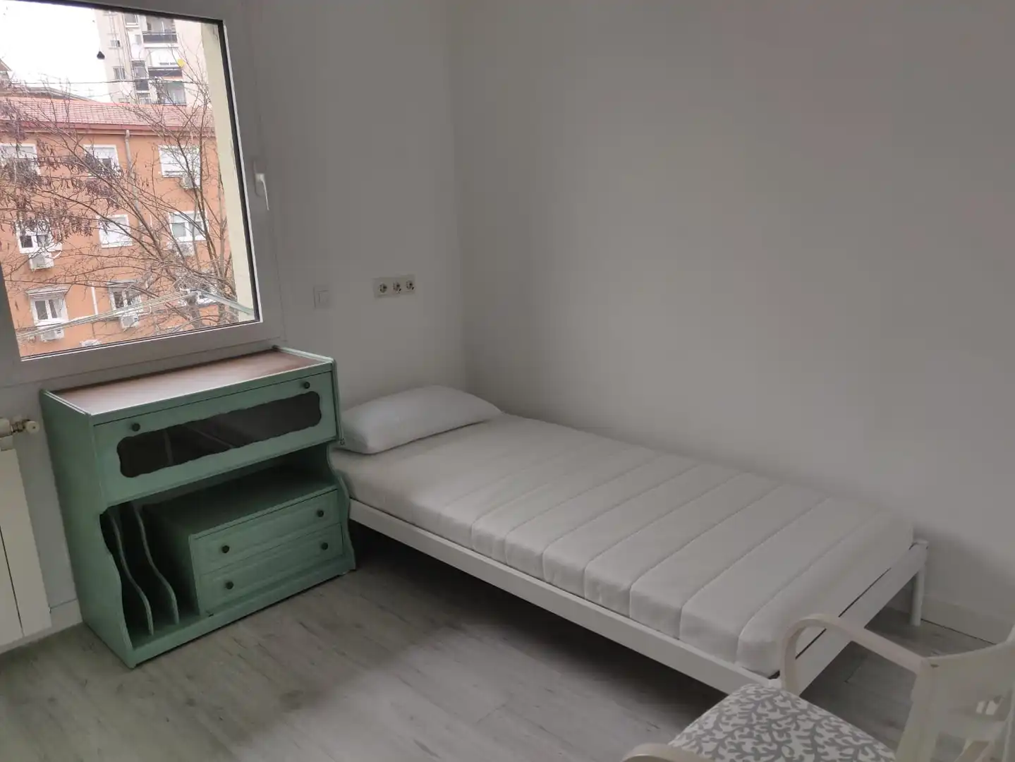Schlafzimmer von Wohnung zur Miete in Madrid mit Klimaanlage und Heizung