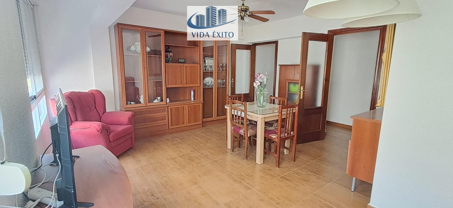Sala d'estar de Pis en venda en  Jaén Capital