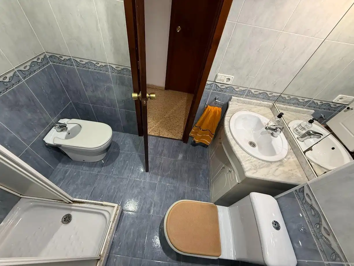 Bathroom of Flat for sale in Cardenal Benlloch