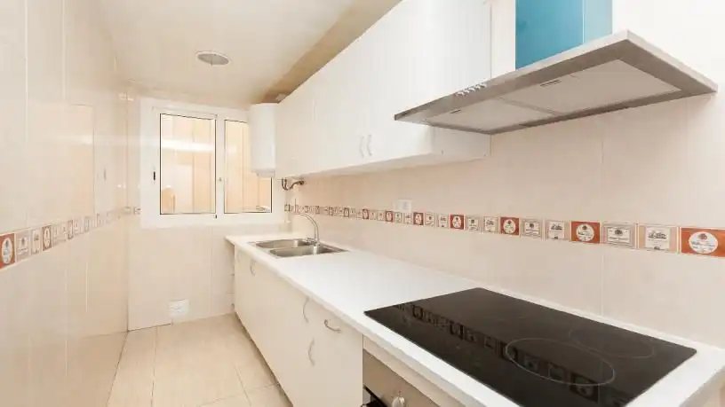 Flat for sale in Plaza Les Filipines, imagen 2