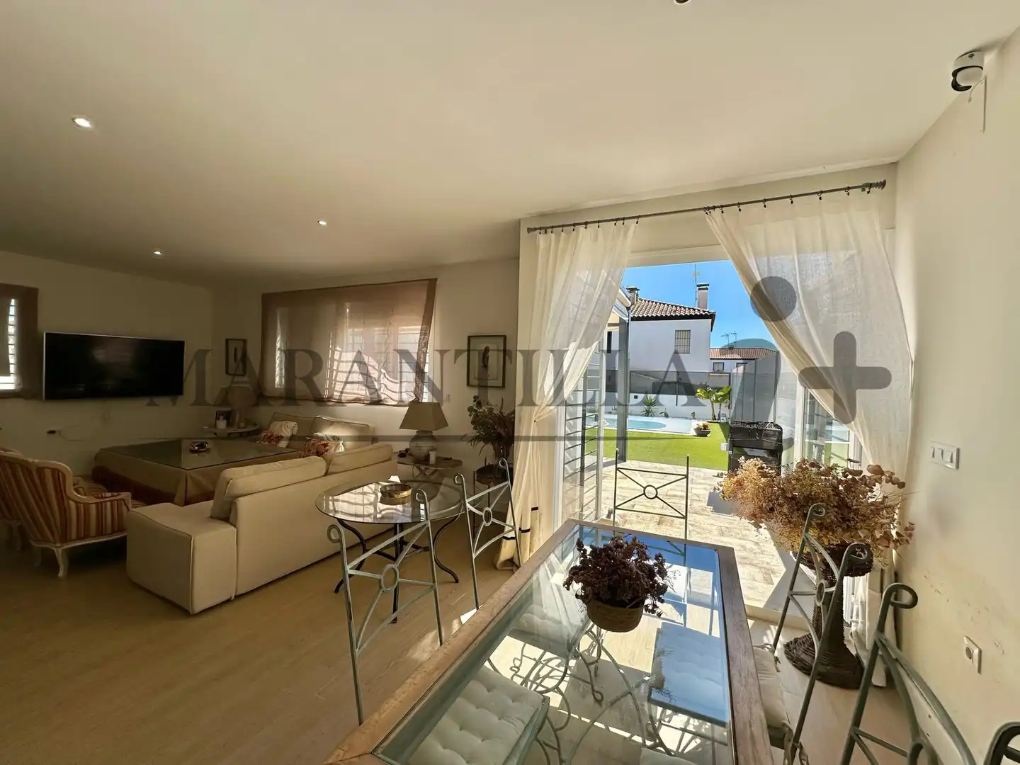 Vista exterior de Casa o chalet en venta en Islantilla con Aire acondicionado, Jardín privado y Terraza