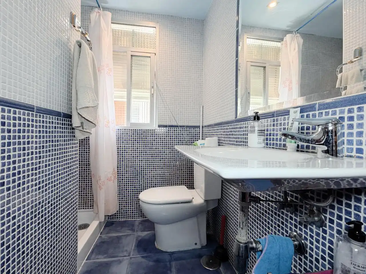 Baño de Piso en venta en Madrid con Calefacción