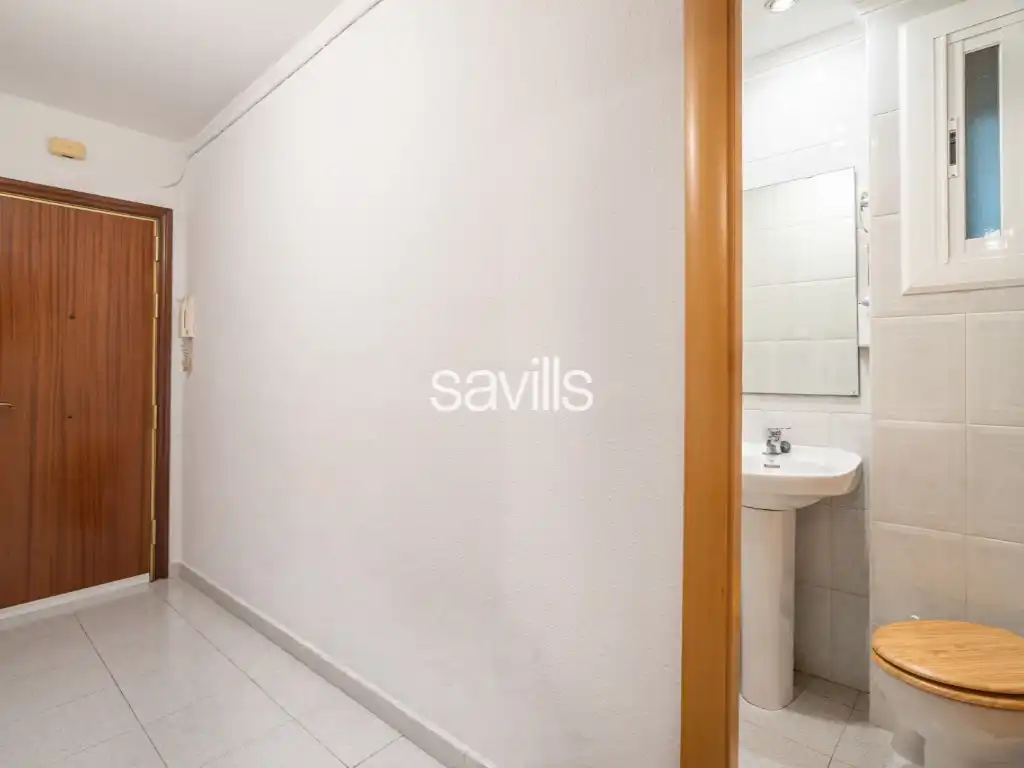 Bany de Apartament en venda en L'Hospitalet de Llobregat amb Aire condicionat