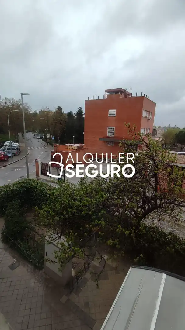 Außenansicht von Wohnung zur Miete in Madrid mit Heizung, Terrasse und Möbliert