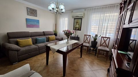 Foto 3 de Piso en venta en Velázquez, Carmona, Sevilla