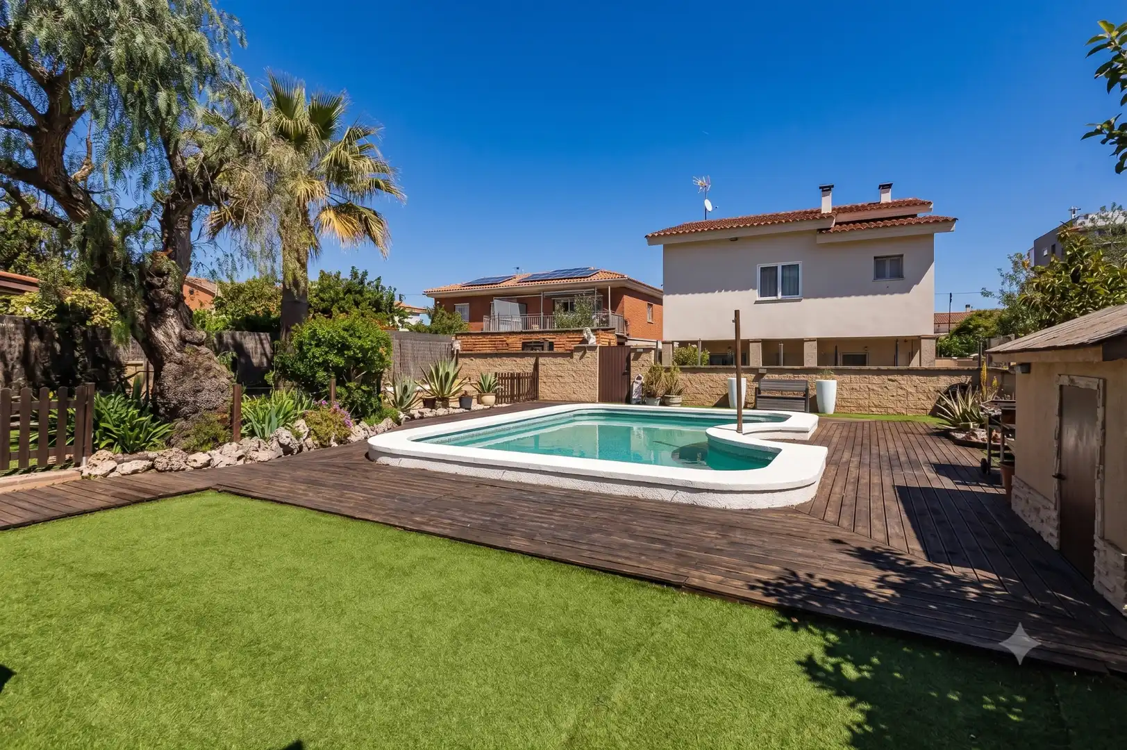 Piscina de Casa o xalet en venda en Viladecans amb Jardí privat, Terrassa i Piscina