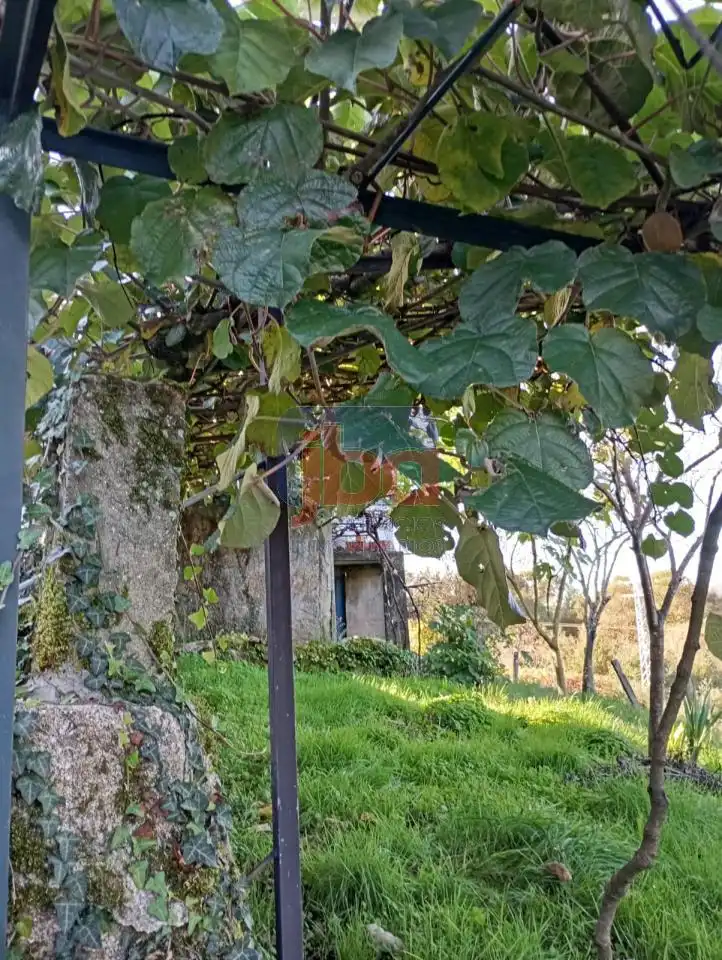Haus oder Chalet zum Verkauf in Lobeira mit Privatgarten