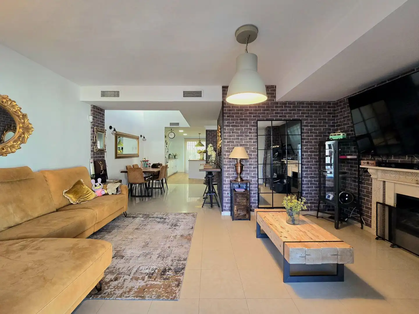 Sala d'estar de Casa adosada en venda en Alhaurín de la Torre amb Aire condicionat, Calefacció i Terrassa