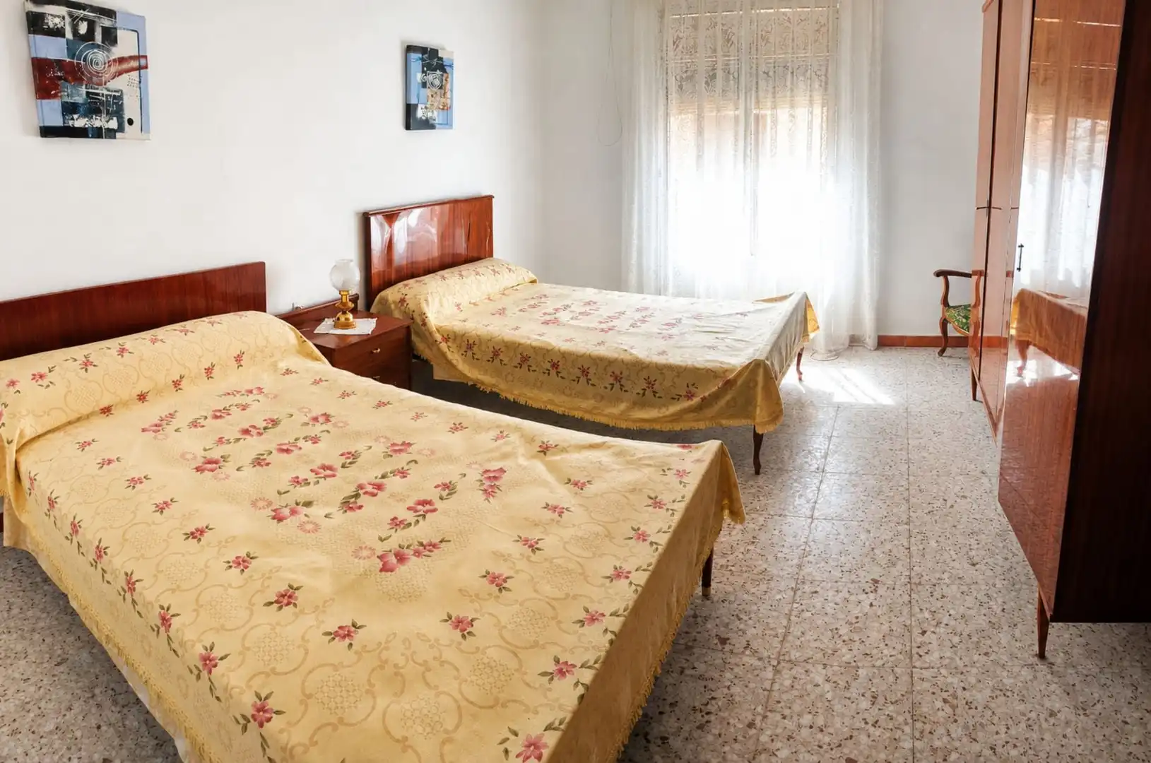 Schlafzimmer von Country house zum Verkauf in Montón mit Abstellraum