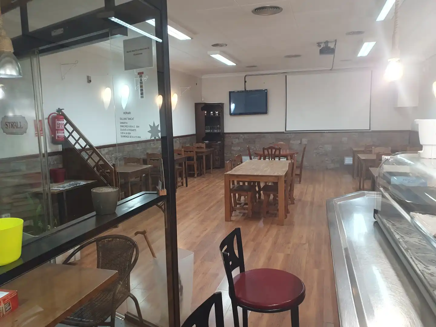 Geschaftsraum zum Verkauf in Banyoles
