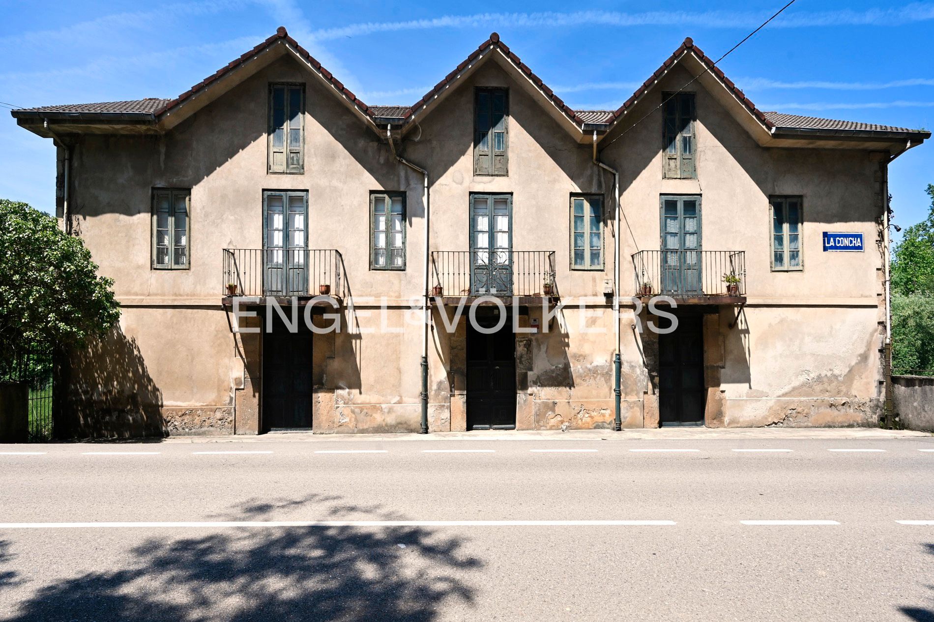 Exterior view of House or chalet for sale in Villaescusa (Cantabria)  with Air Conditioner, Heating and Private garden