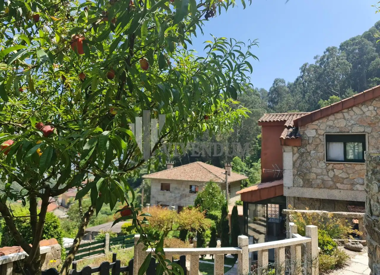 Vista exterior de Casa o chalet en venta en Redondela con Calefacción, Jardín privado y Terraza