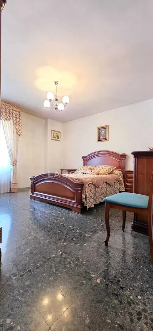 Habitación de Piso en venta en Valladolid con Calefacción, Trastero y Balcón