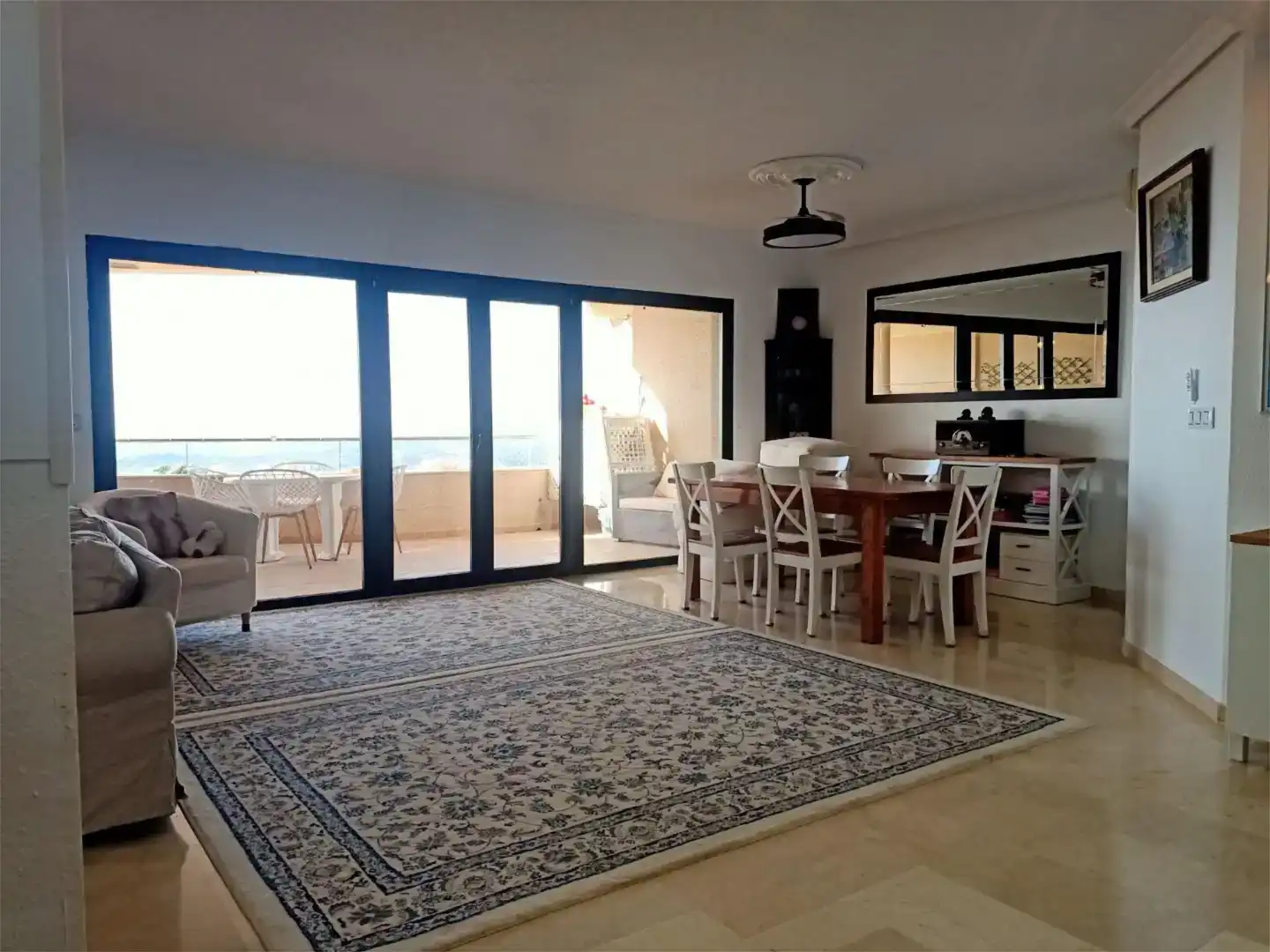 Esszimmer von Dachboden zur Miete in Altea mit Klimaanlage, Schwimmbad und Balkon