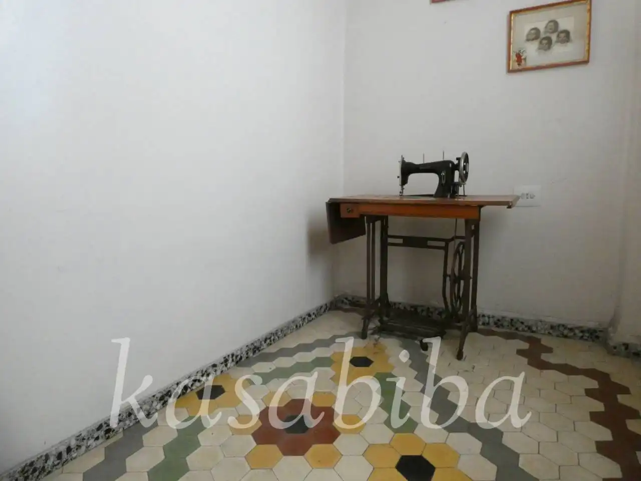 Bedroom of Flat for sale in Valencia  with Air Conditioner and Balcony