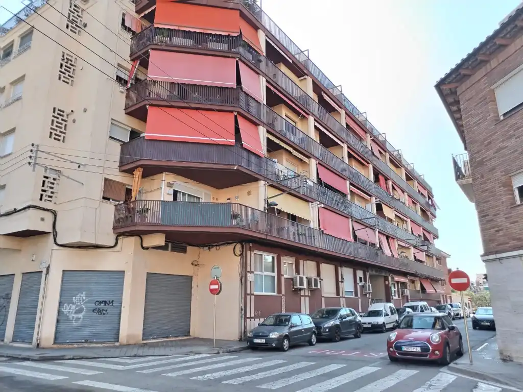 Individual for sale in Calle Arpelles 16