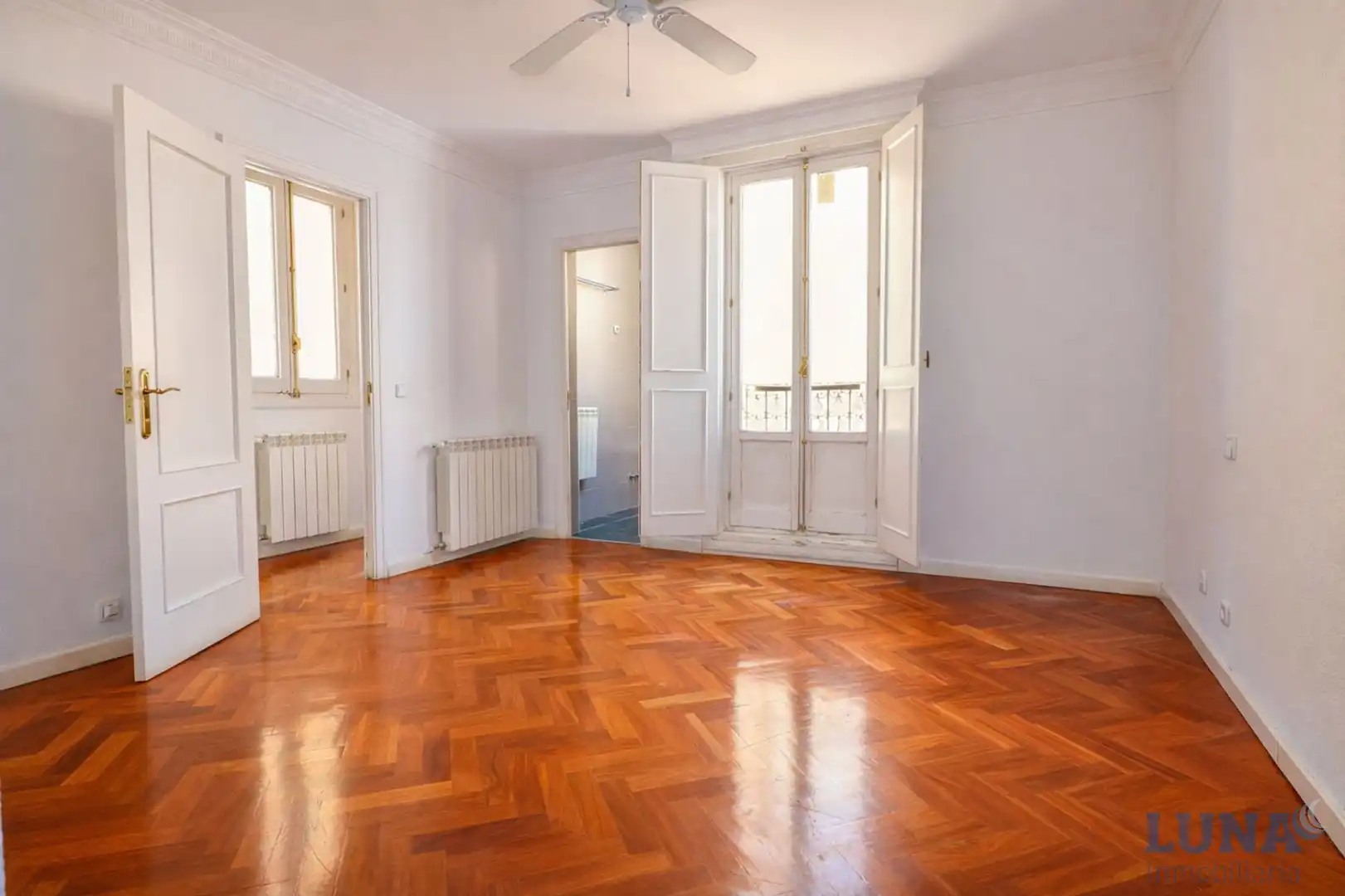 Schlafzimmer von Wohnung zum Verkauf in Madrid mit Klimaanlage, Heizung und Parkett