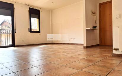 Sala d'estar de Dúplex en venda en Tona amb Calefacció i Terrassa