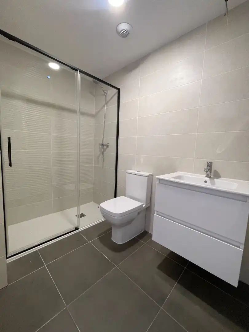 Baño de Piso en venta en Arganda del Rey con Aire acondicionado, Calefacción y Terraza