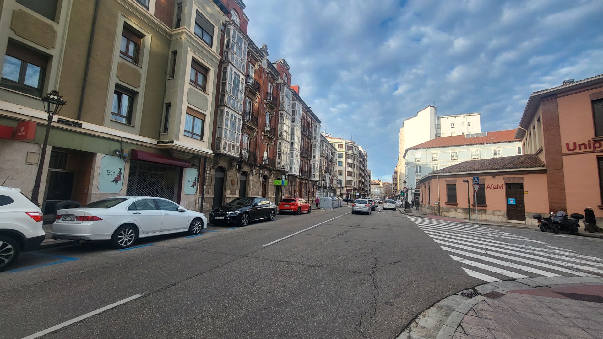 Vista exterior de Pis en venda en Burgos Capital amb Calefacció, Traster i Moblat