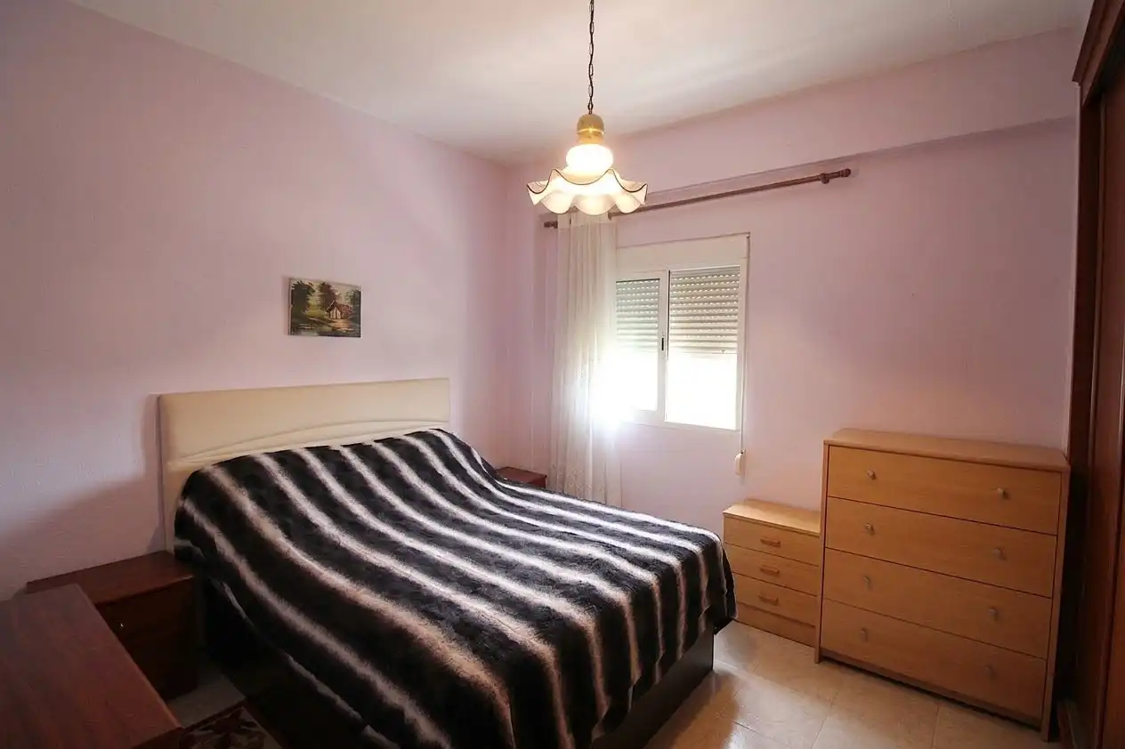 Bedroom of Flat for sale in Valencia  with Air Conditioner, Heating and Balcony