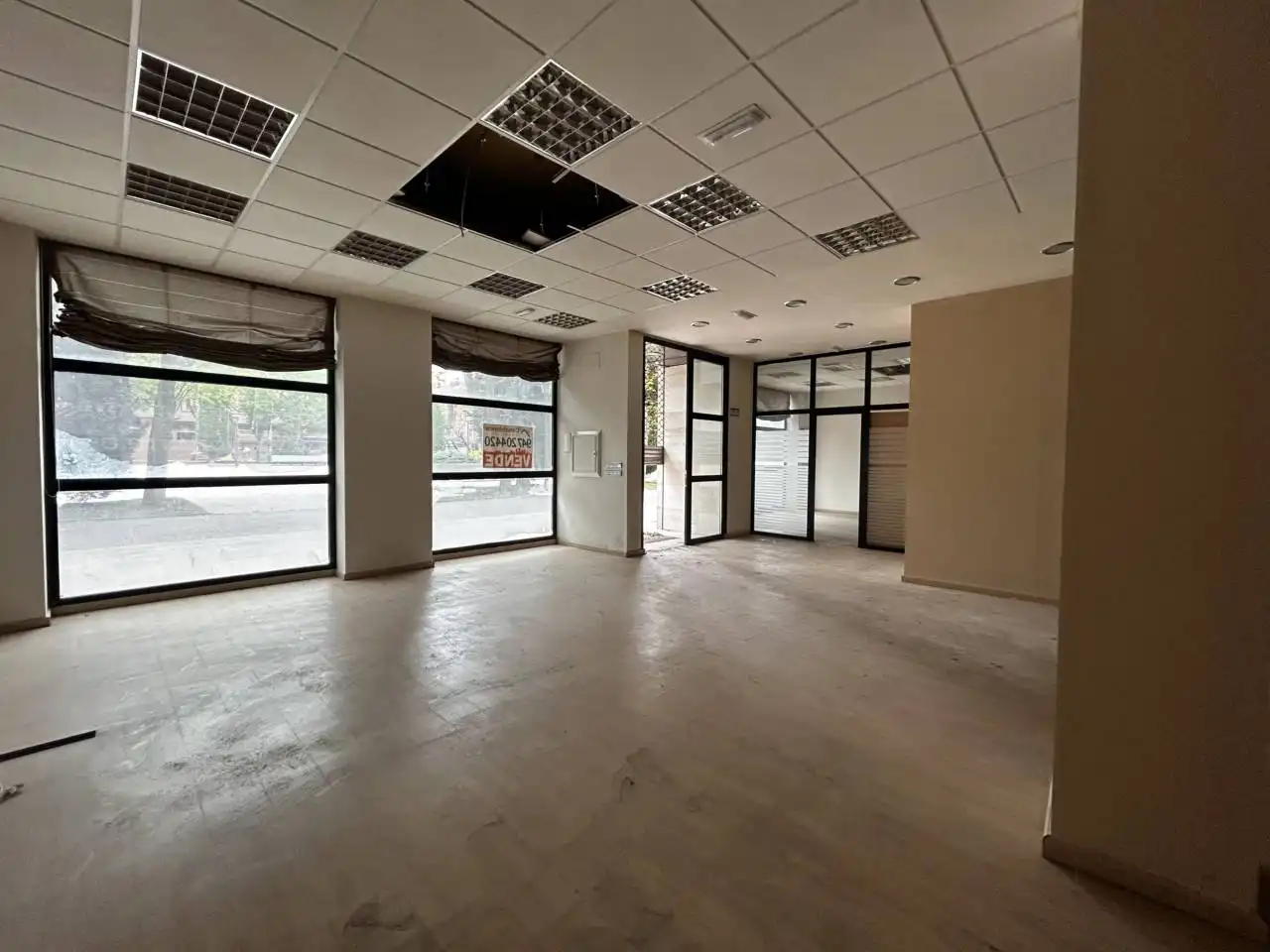 Business premises for sale in Plaza Jurista Cirilo Álvarez, imagen 2