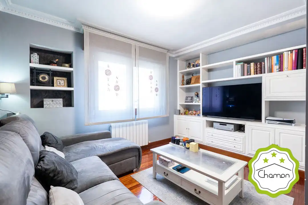 Living room of Flat for sale in Santurtzi   with Heating and Storage room