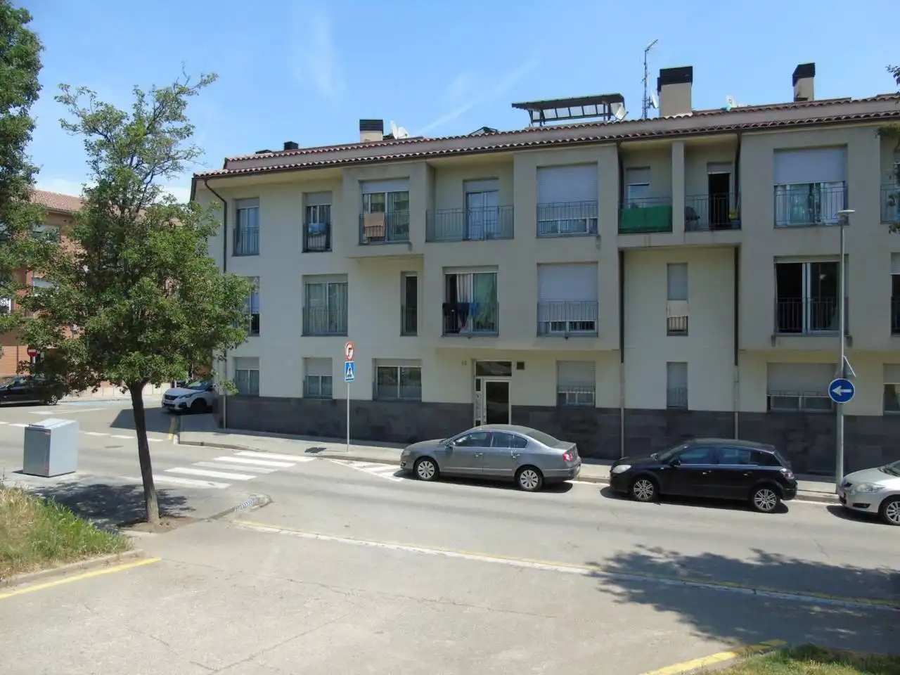 Außenansicht von Maisonette zum Verkauf in Manlleu mit Terrasse
