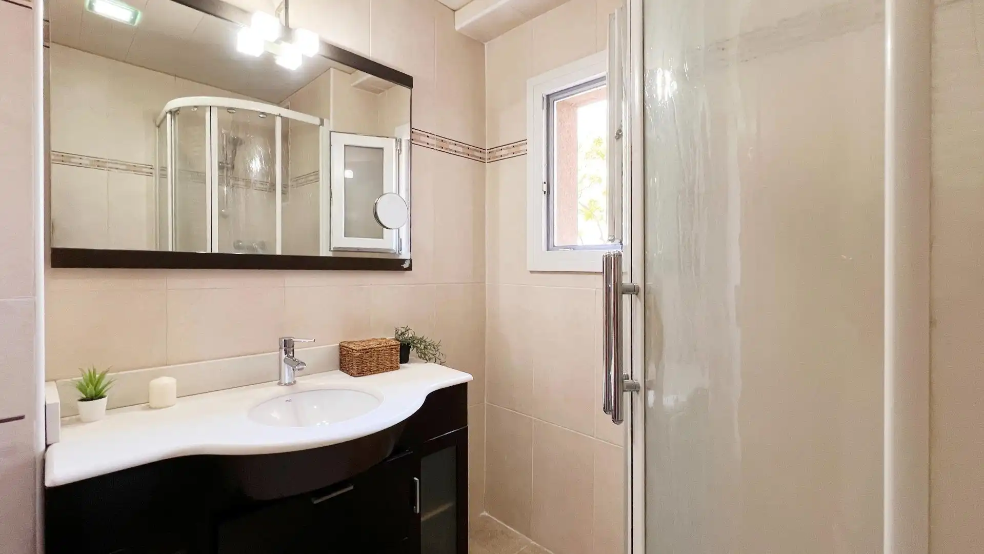 Piso con terraza en venta en Artigues - Llefià, imagen 4