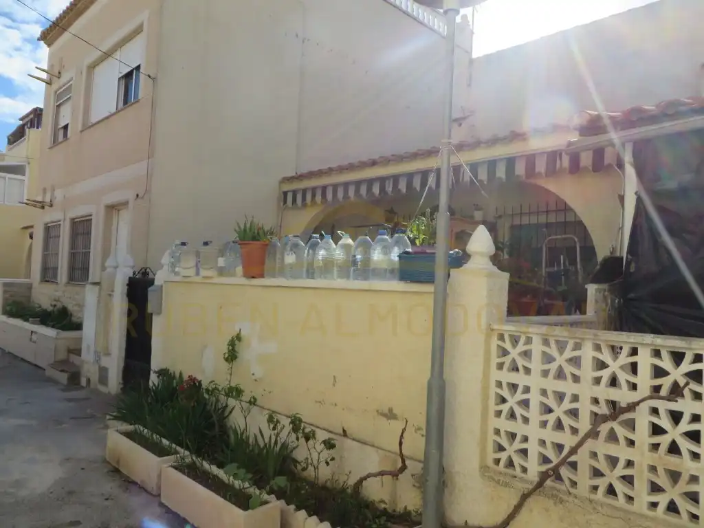 Bungalow en venta en Calle Parque Duero 124