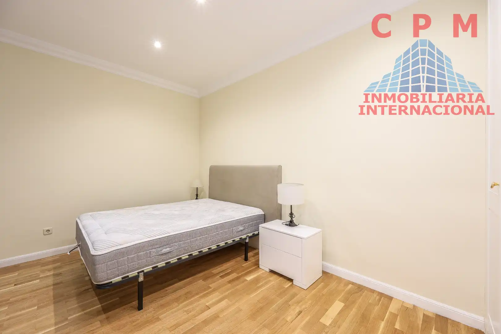 Flat for rent in Madrid  with Air Conditioner, Heating and Parquet flooring