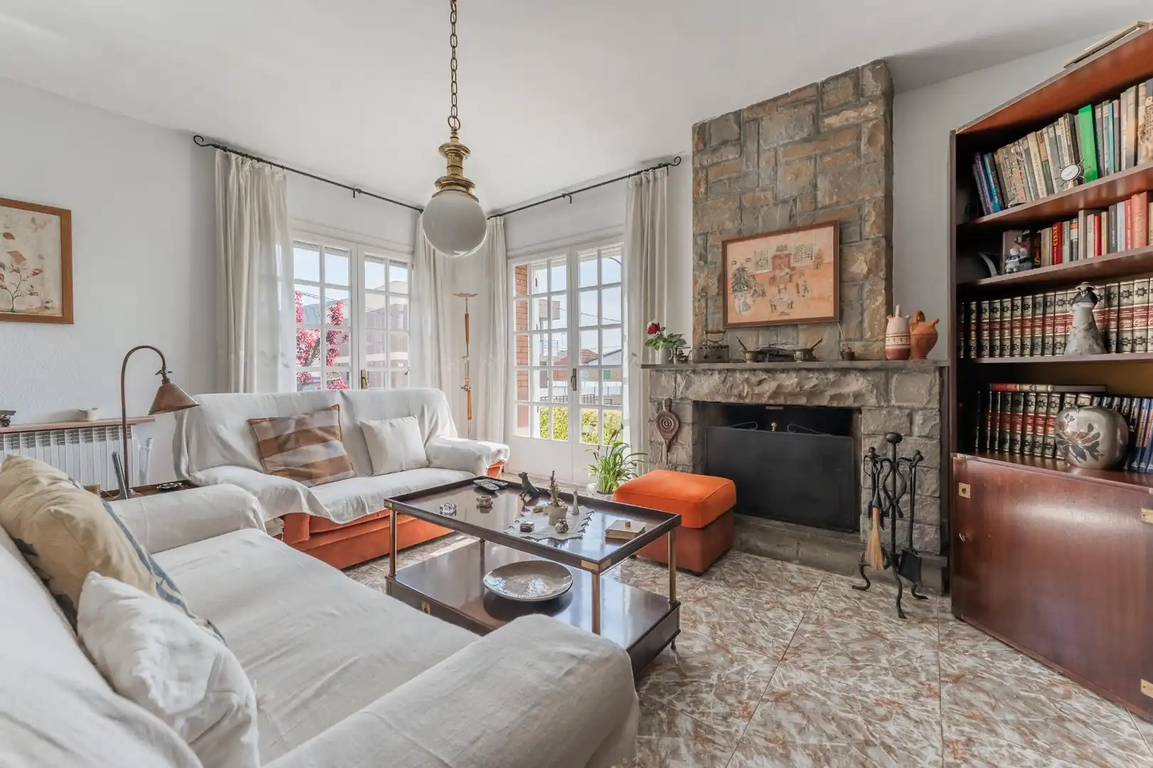 Sala de estar de Casa o chalet en venta en Montmeló con Calefacción, Jardín privado y Terraza