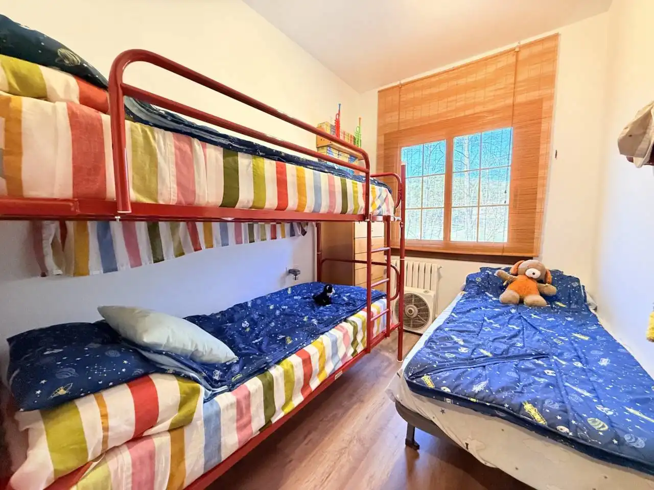 Bedroom of Houses for sale in Riells i Viabrea  with Air Conditioner, Heating and Private garden