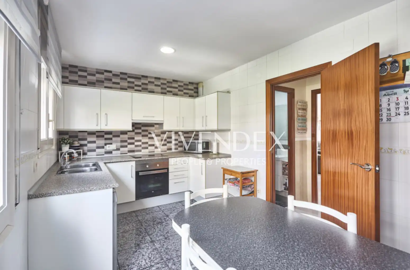 Cocina de Casa adosada en venta en Viladecans con Calefacción, Jardín privado y Terraza
