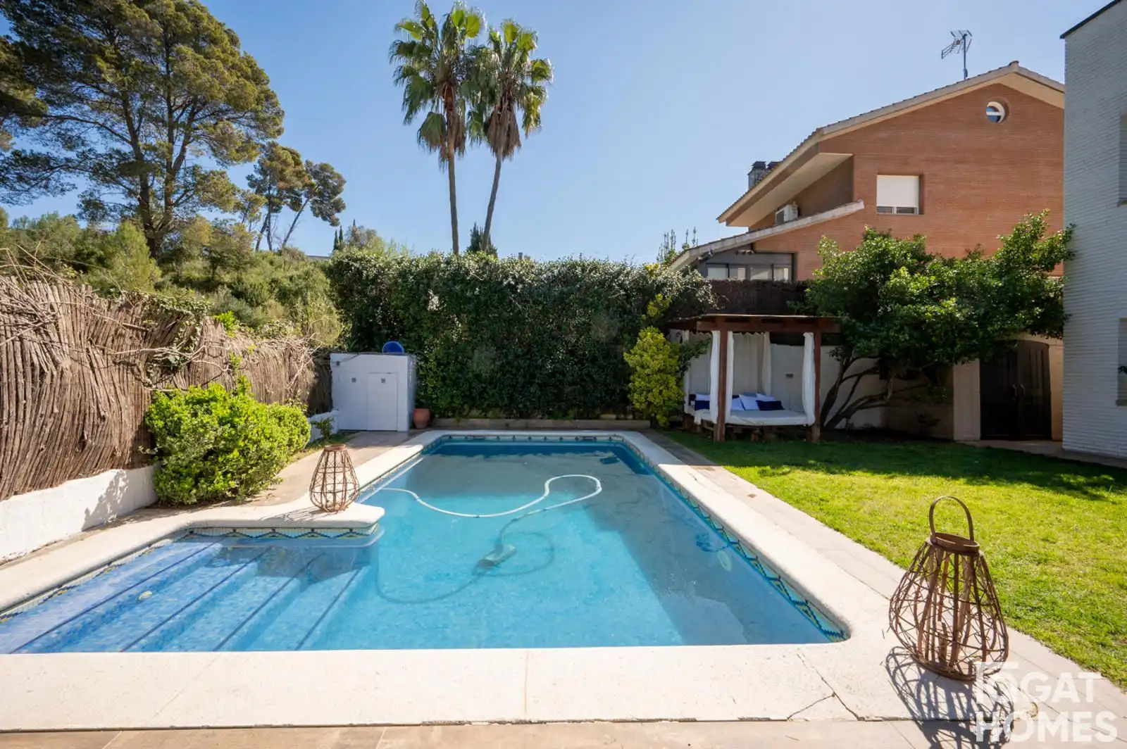 Piscina de Casa o xalet en venda en Rubí amb Calefacció, Terrassa i Traster