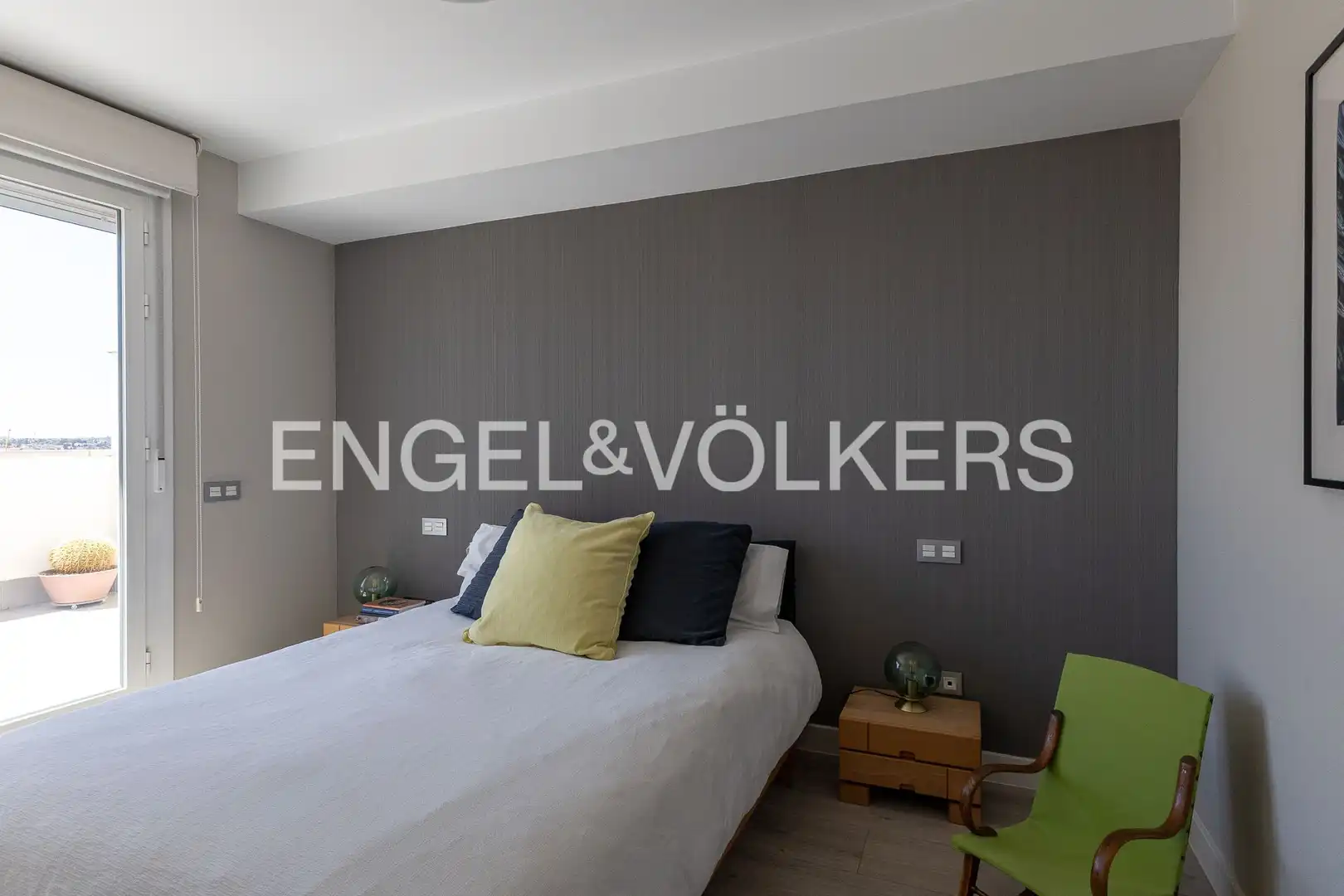 Bedroom of Duplexes for sale in Madrid  with Air Conditioner, Heating and Private garden