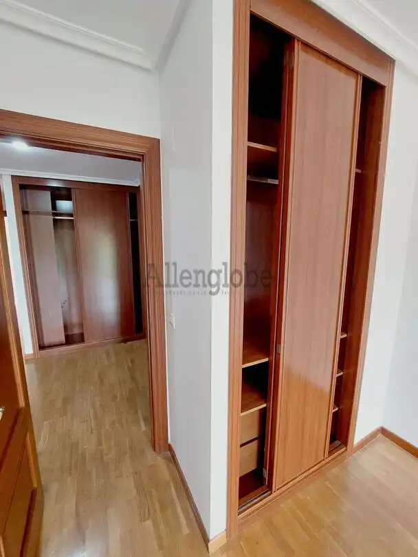 Bedroom of Flat for rent in Oviedo   with Heating, Storage room and Oven
