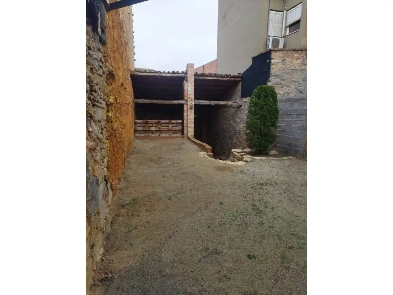 Aparcament de Local de lloguer en Sant Martí de Tous
