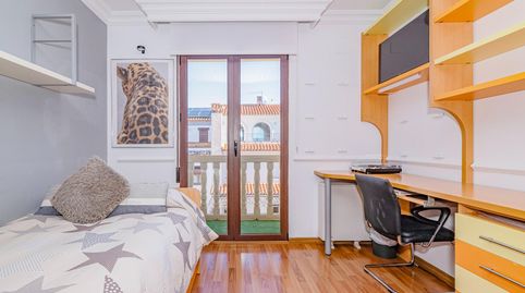 Foto 2 de Casa adosada en venta en Calle Blas de Otero, La Zubia Ciudad, La Zubia