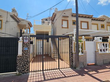 Villa avec piscine à vendre à Orihuela Costa