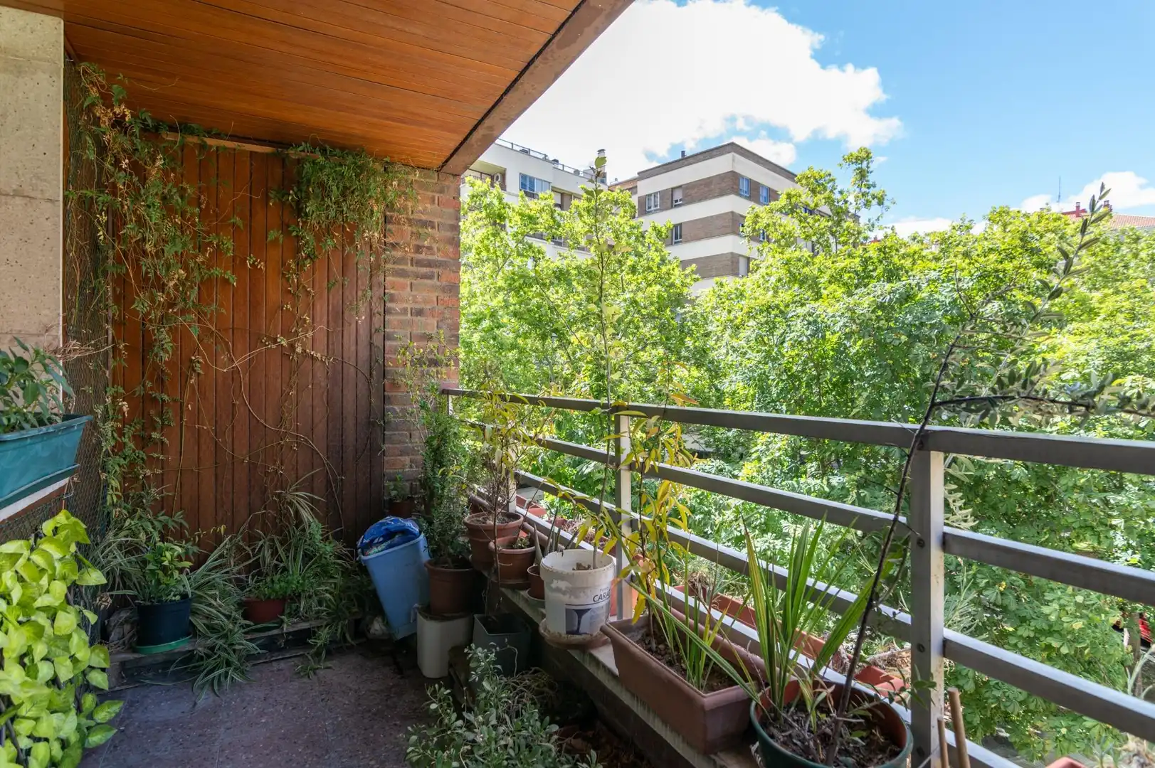 Terrassa de Pis en venda en  Pamplona / Iruña amb Parquet, Terrassa i Balcó