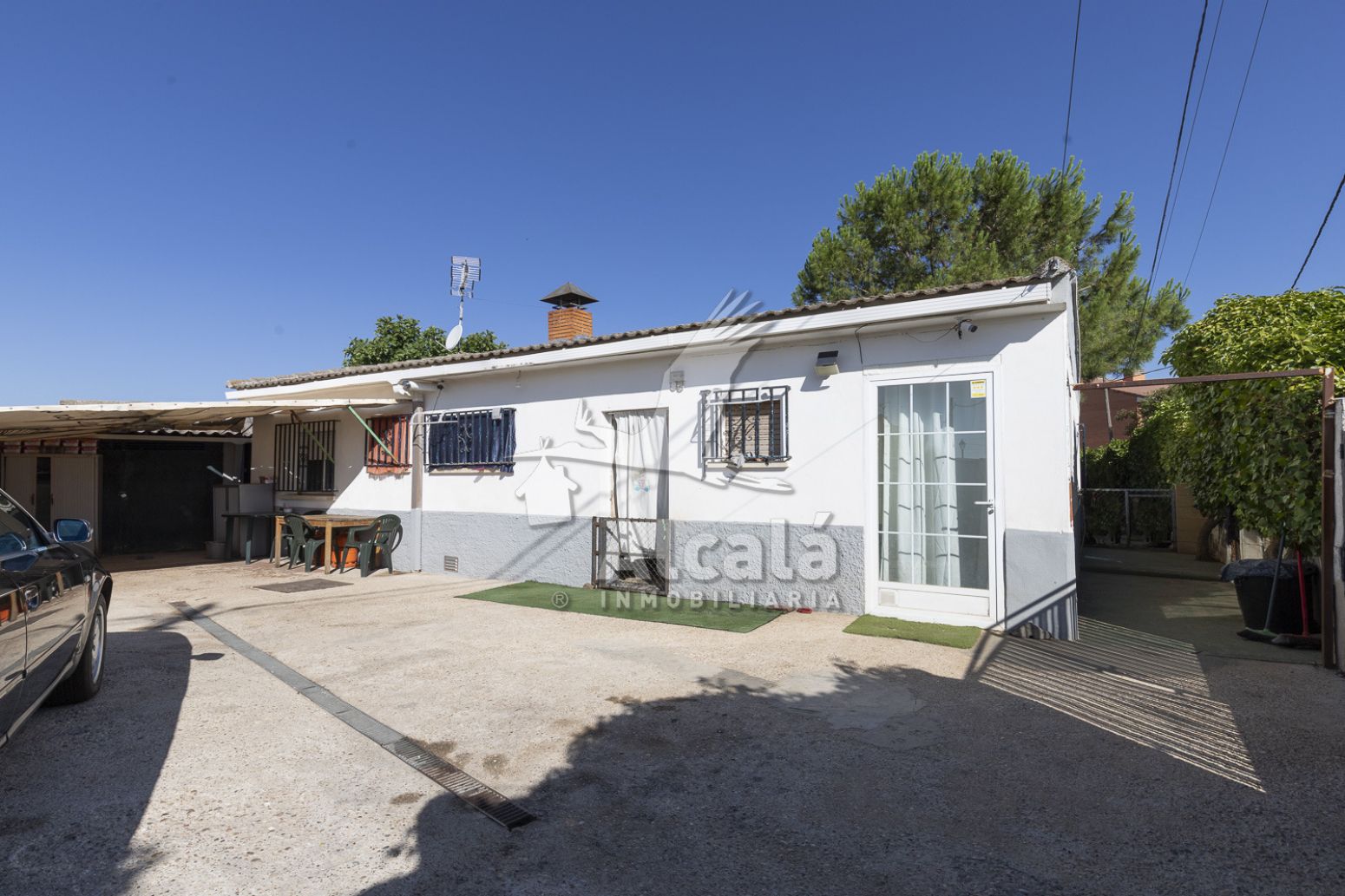 Vista exterior de Casa o xalet en venda en  Madrid Capital amb Calefacció i Traster