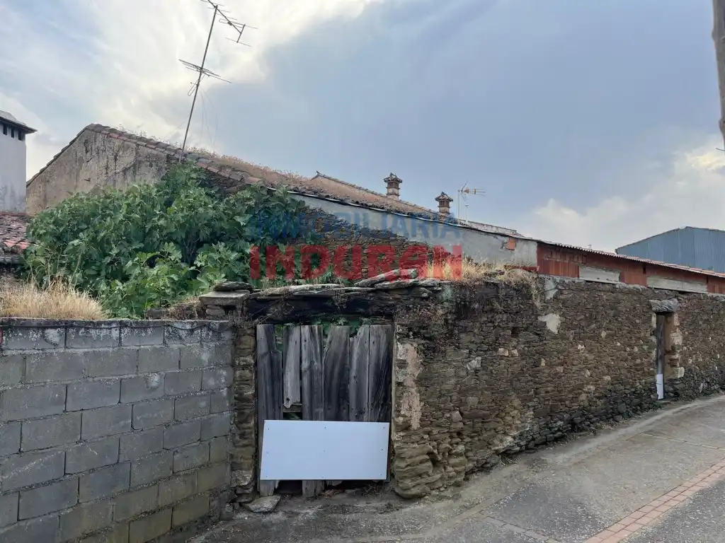 Houses for sale in Valdecañas de Tajo