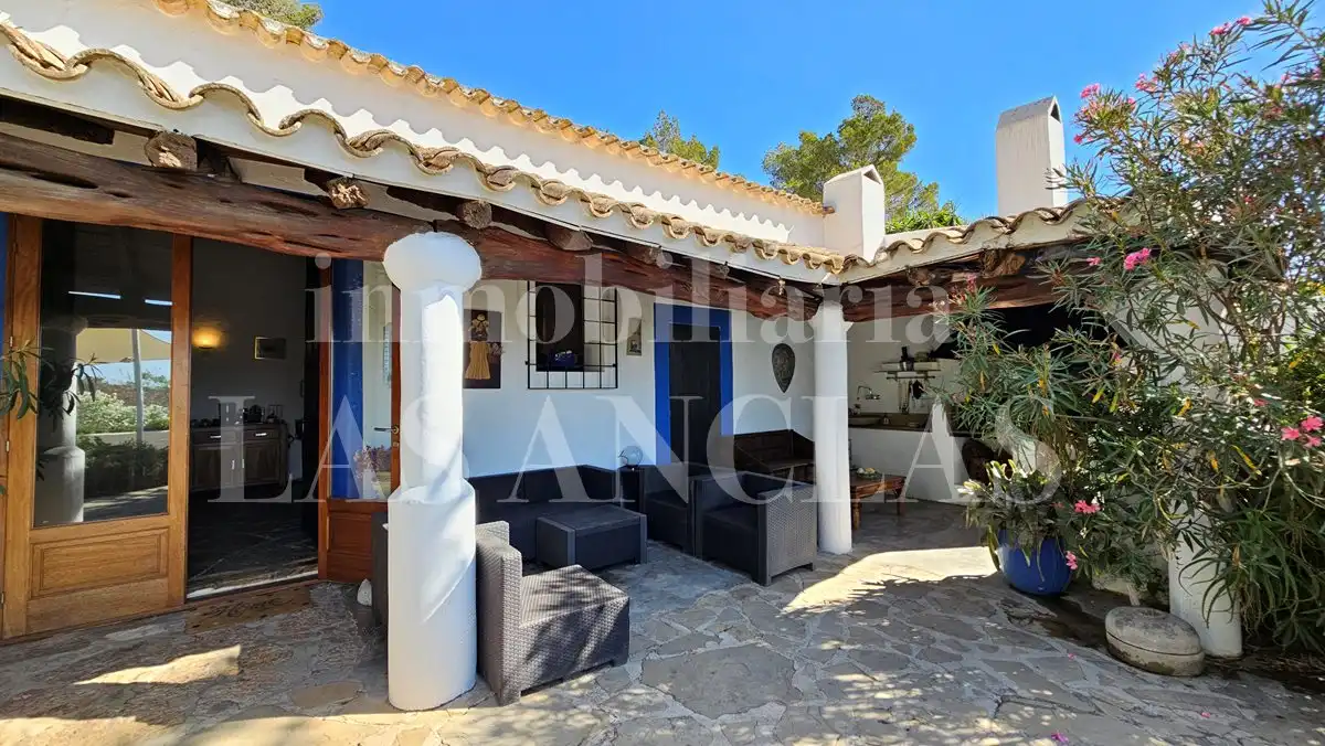 Vista exterior de Finca rústica en venda en Sant Joan de Labritja amb Aire condicionat, Calefacció i Terrassa